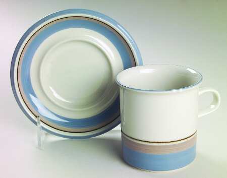 Uhtua Flat Cup & Saucer Set