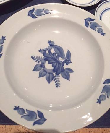 Ursula Large Rim Soup Bowl