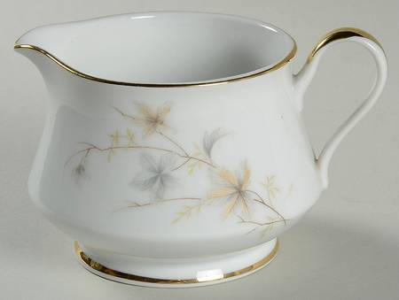 Maple Leaf Creamer