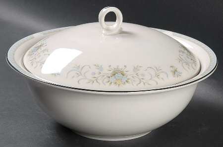 Blue Versailles Round Covered Vegetable
