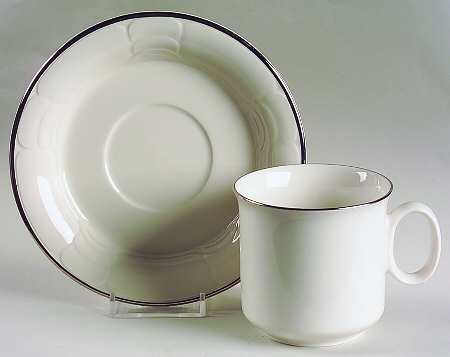 Cameo (Platinum Trim) by Arita