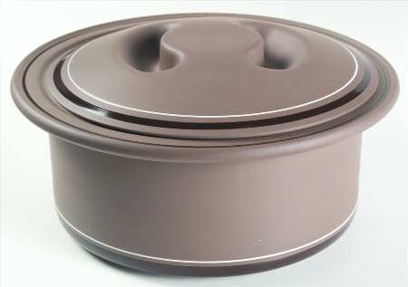 Genesis Brown 3 Quart Round Covered Casserole