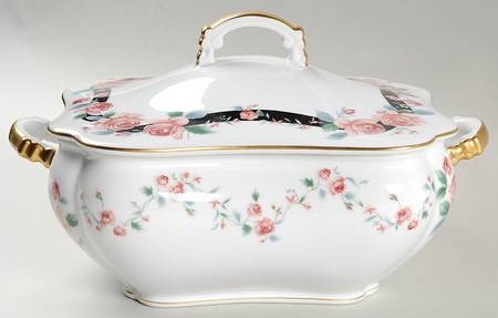 Victoria's Garden Rectangular Covered Vegetable by Arita