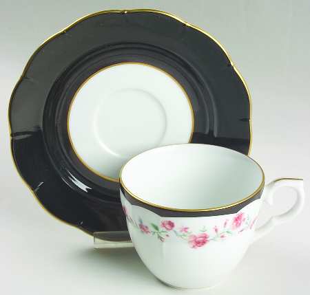 Victoria's Garden Flat Cup & Saucer Set