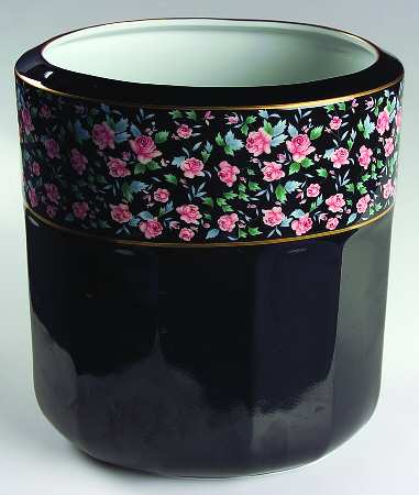 Victoria's Garden China Waste Basket