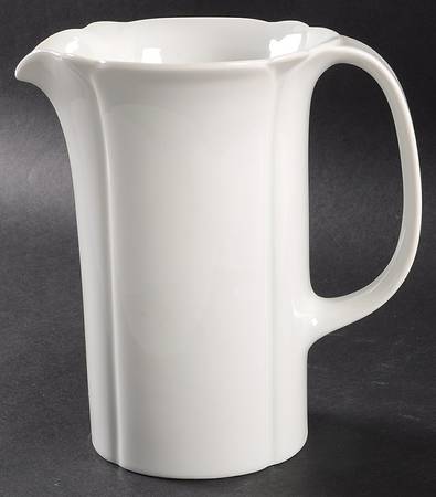 Corso White 28 Oz Pitcher