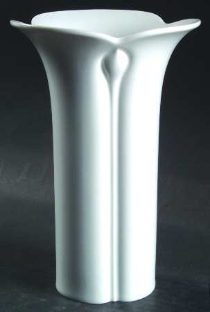 Corso White 7" Vase