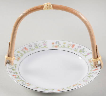 Eternal Love (Platinum Trim) 5 3/8"-5 5/8" Bamboo Handled Serving Plate  HC