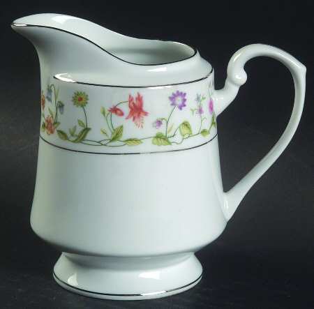 Eternal Love (Platinum Trim) Creamer