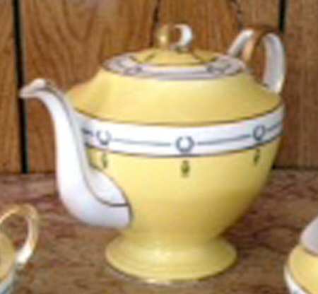 3138 Teapot & Lid