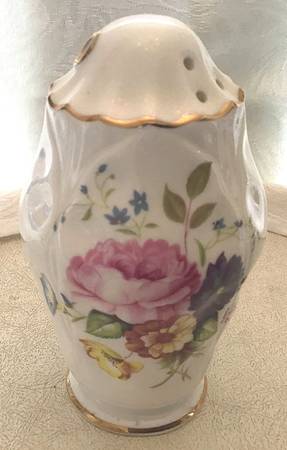 Aynsley Spray Sugar Shaker