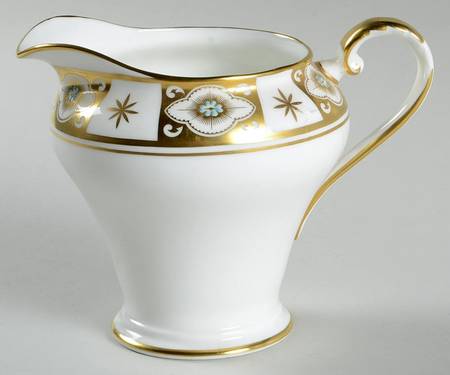 Belmont (Smooth) Creamer