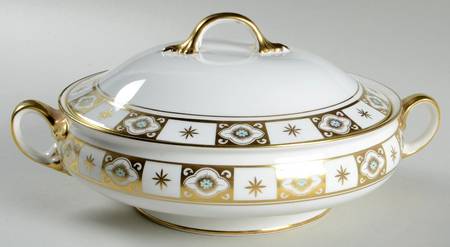 Belmont (Smooth) Round Covered Vegetable