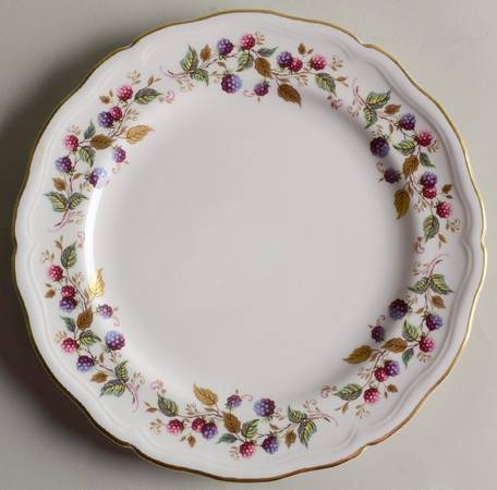 Bramble Time Luncheon Plate
