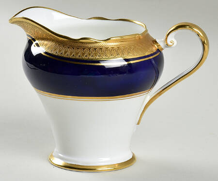 Buckingham (Scalloped) Creamer