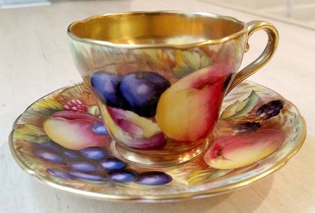 C746 Footed Cup & Saucer Set