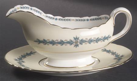 Cambridge (Scalloped) Gravy Boat & Underplate