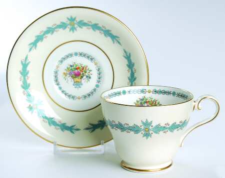 Cambridge (Smooth) Footed Cup & Saucer Set