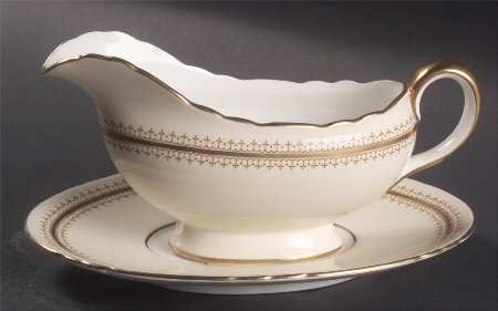 Cynthia Gravy Boat & Underplate