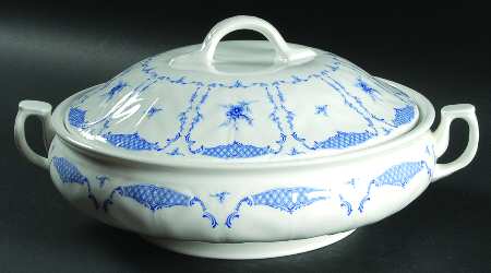 Delphine (New, No Trim) Round Covered Vegetable