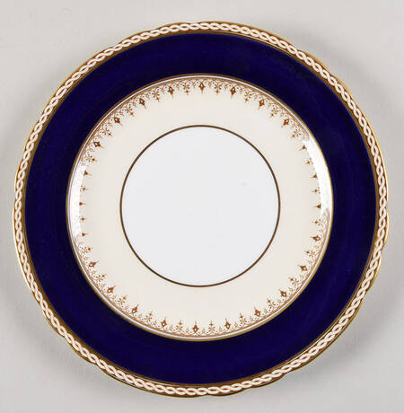 Desborough Blue Luncheon Plate