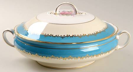 Eastbourne (Floral, Scalloped) Round Covered Vegetable