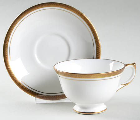 Elizabeth (Smooth) Footed Cup & Saucer Set