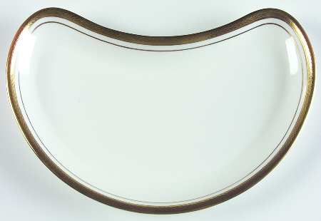 Elizabeth (Smooth) Crescent Salad Plate