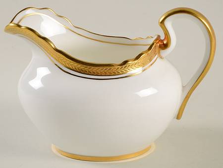 Elizabeth (Scalloped, Pin Line) Creamer