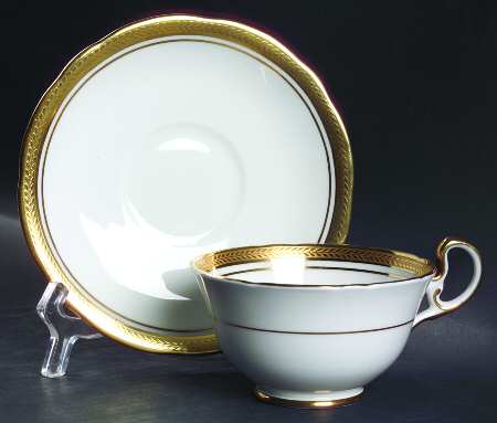 Elizabeth (Scalloped, Pin Line) Footed Cup & Saucer Set