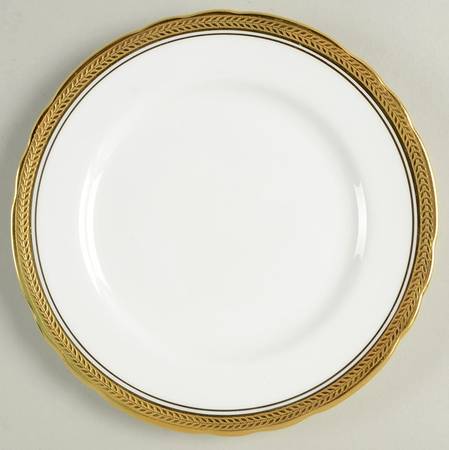 Elizabeth (Scalloped, Pin Line) Bread & Butter Plate