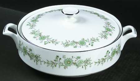 Emerald Isle Round Covered Vegetable