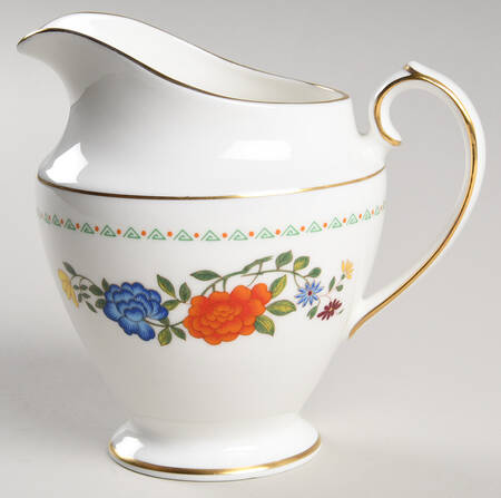 Famille Rose Creamer