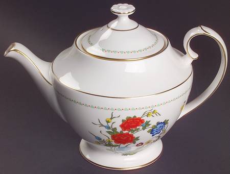 Famille Rose Teapot & Lid