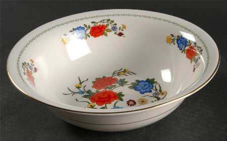 Famille Rose 9" Round Vegetable Bowl