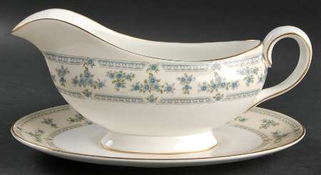 Fleurette Gravy Boat & Underplate