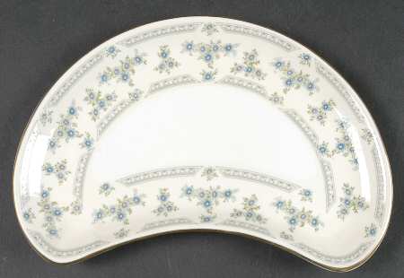 Fleurette Crescent Salad Plate