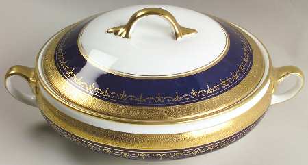 Georgian Cobalt Round Covered Vegetable