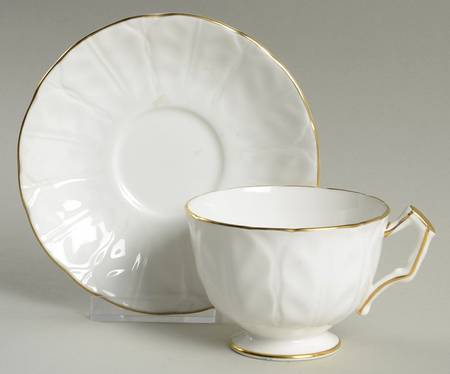 Golden Crocus (Coupe) Footed Cup & Saucer Set