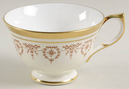 Gold Dowery Footed Cup