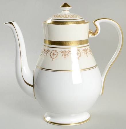 Gold Dowery Coffee Pot & Lid