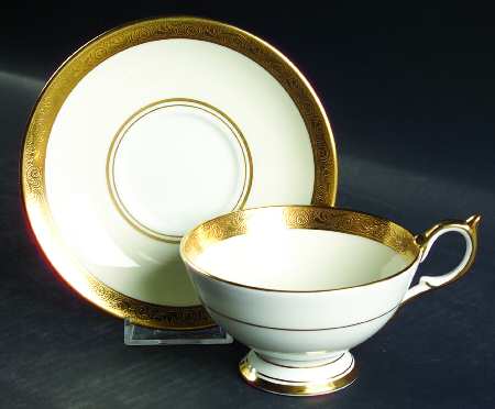 Helene Ivory (Smooth) Footed Cup & Saucer Set