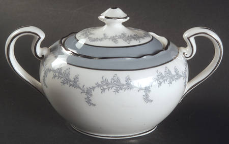 Kenmore (Scalloped) Mini Sugar Bowl & Lid