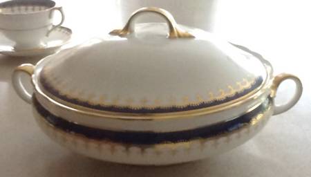 Laurette Cobalt Blue Oval Covered Vegetable