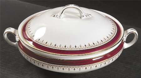 Durham Maroon (Scalloped, Not Encrusted) Round Covered Vegetable