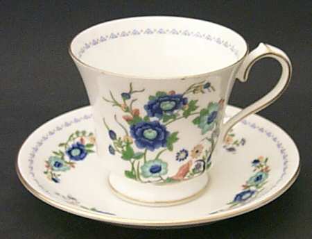 Marlina Footed Cup & Saucer Set
