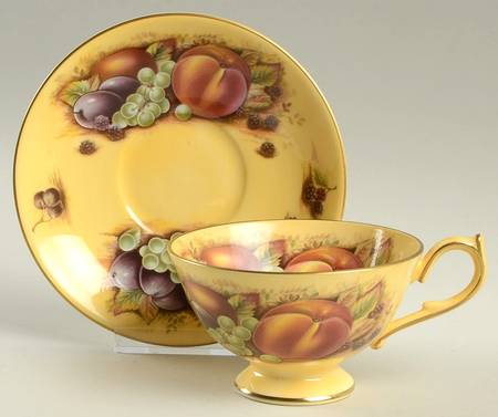 Orchard Gold Footed Cup & Saucer Set