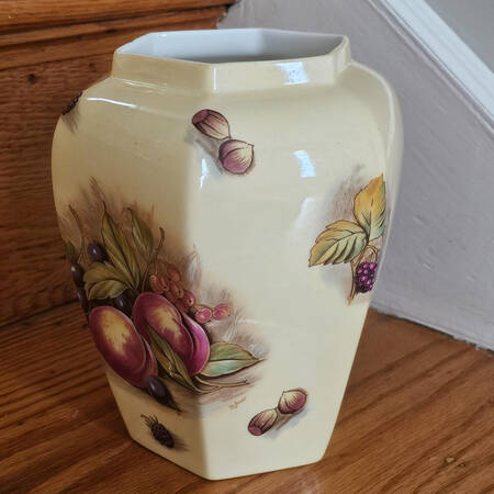 Orchard Gold Medium Hexagonal Ginger Jar No Lid