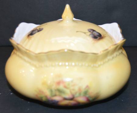 Orchard Gold Windsor Box with Lid