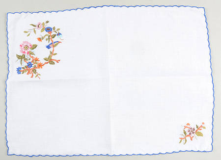 Pembroke (Gold Trim) Cloth Placemat